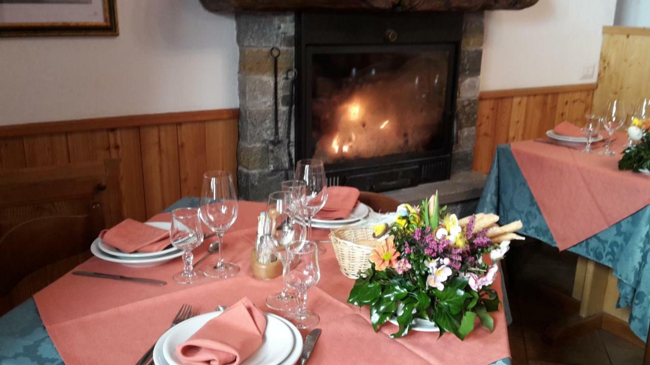 Vico Canavese Albergo Ristorante Centro المظهر الخارجي الصورة