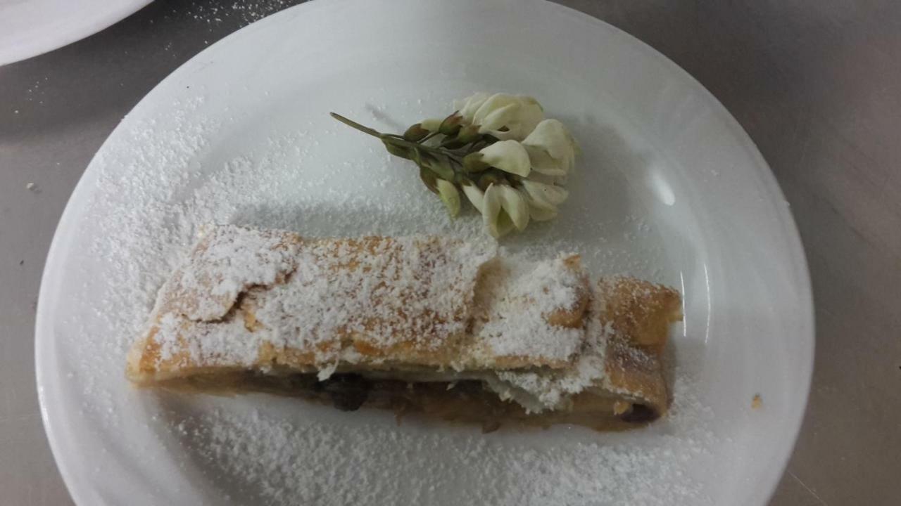 Vico Canavese Albergo Ristorante Centro المظهر الخارجي الصورة