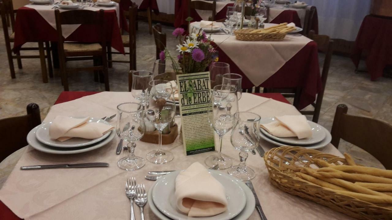 Vico Canavese Albergo Ristorante Centro المظهر الخارجي الصورة