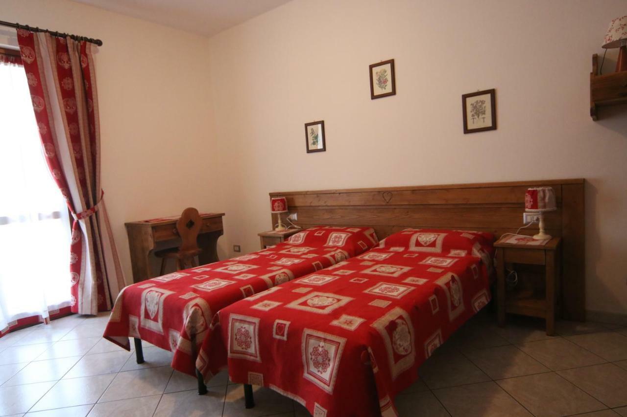 Vico Canavese Albergo Ristorante Centro المظهر الخارجي الصورة